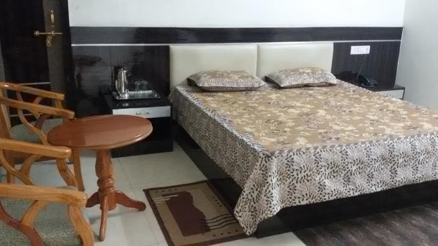 Hotel Kanishka Kánpur Kültér fotó