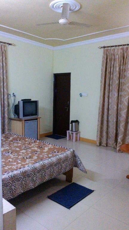 Hotel Kanishka Kánpur Szoba fotó