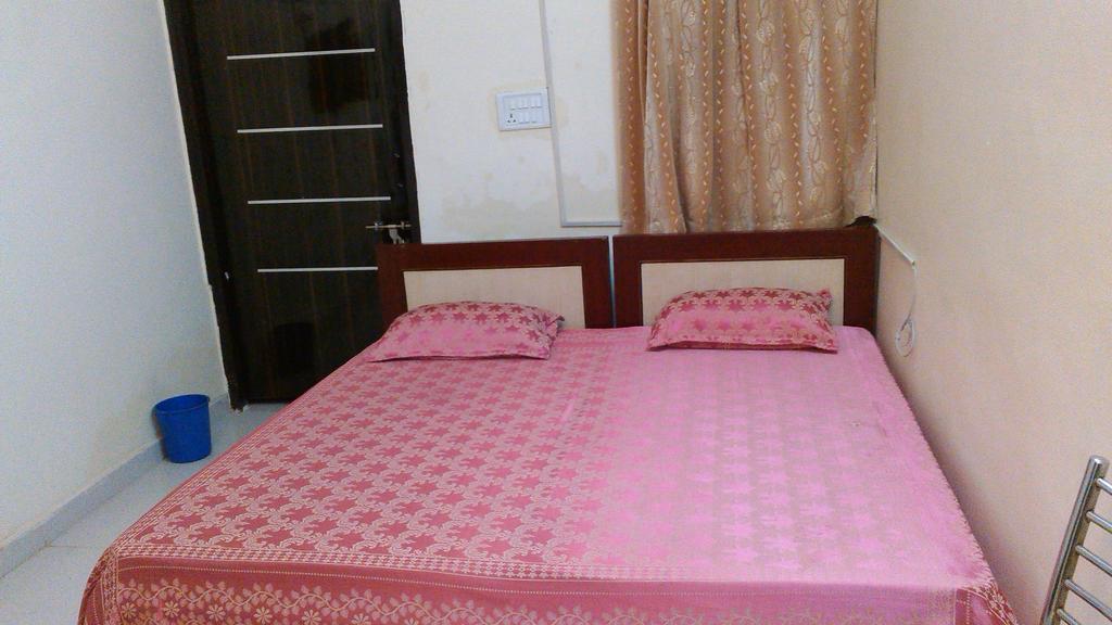 Hotel Kanishka Kánpur Szoba fotó