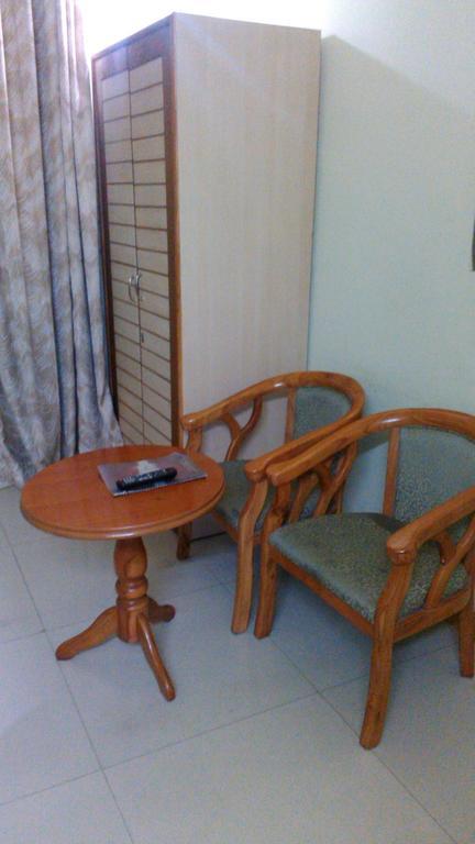 Hotel Kanishka Kánpur Szoba fotó